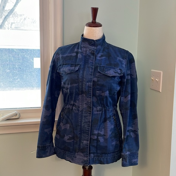 GAP Blue Camo Utility Jacket - Women’s Size S - Picture 2 of 15